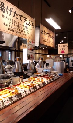 美味しい丸亀製麺 宜野湾店の店内雰囲気2